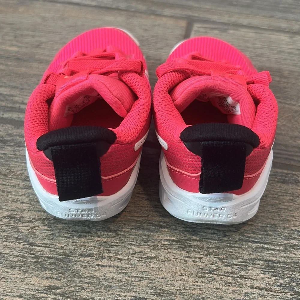 Toddler Pink Nike Sneakers - Picture 3 of 6